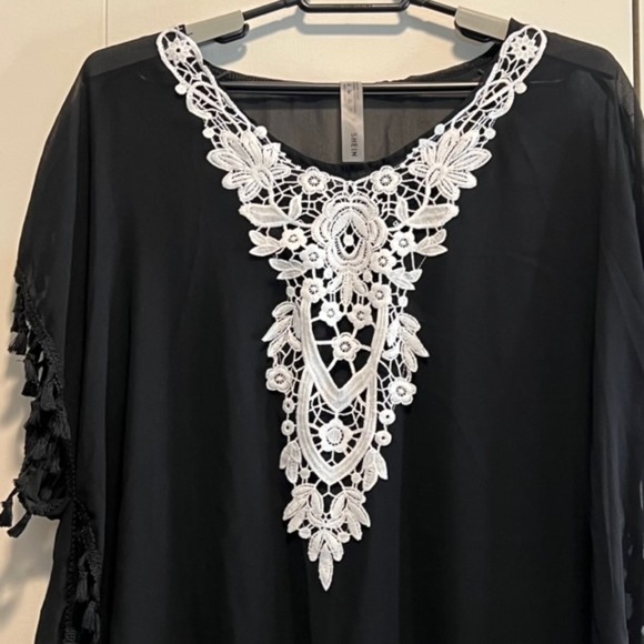 SHEIN Black Sheer Floral Embroidered Poncho Tasseled Hem Loose Tunic Size Medium - Picture 7 of 11